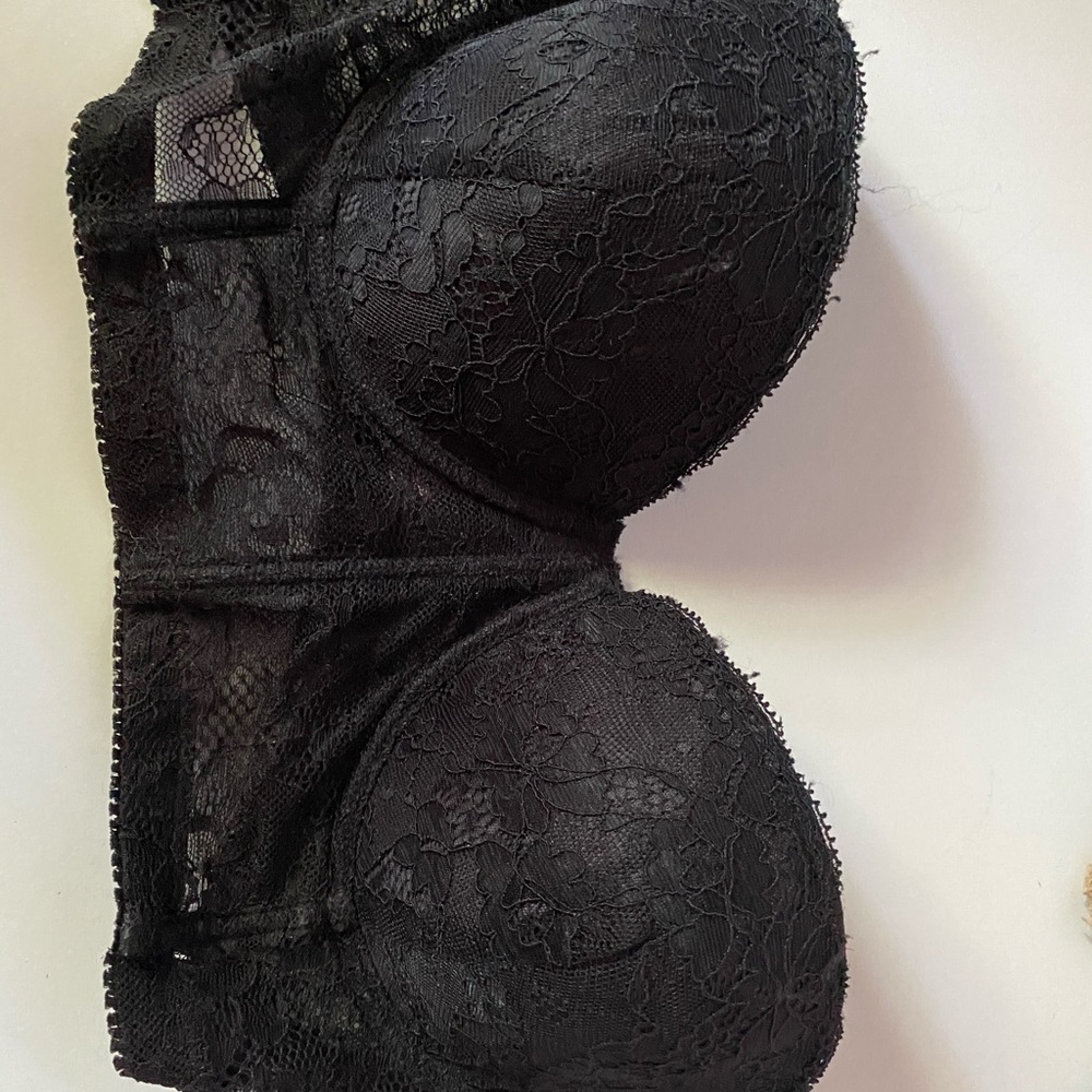 Black Strapless Bra